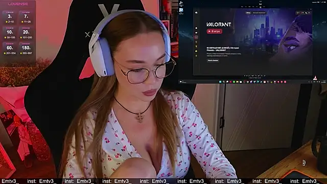 Emili1- online show from 12/13/25, 08:04