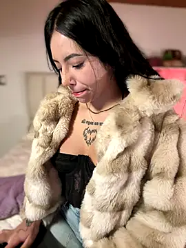 eva elifee online show from 09/08/25, 11:04