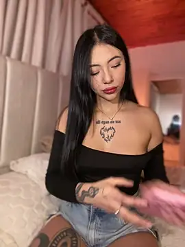 eva elifee online show from 11/29/25, 02:55