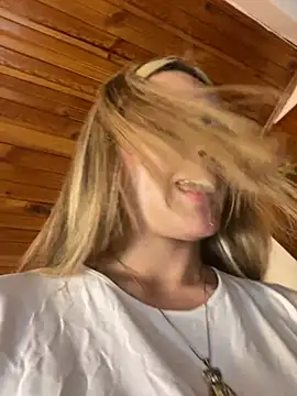 Snapshot of emma_oxford chatting on 02/21/25, 11:21 emma oxford online show from 02/21/25, 11:21