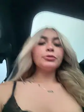 Snapshot of emma_oxford chatting on 02/07/26, 11:02 emma oxford online show from 02/07/26, 11:02