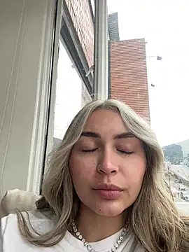 Snapshot of emma_oxford chatting on 02/08/26, 08:28 emma oxford online show from 02/08/26, 08:28