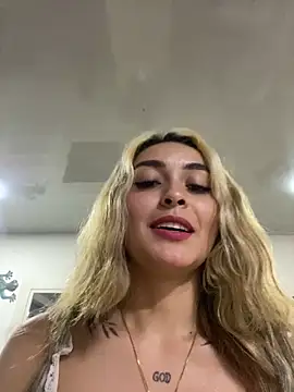 Snapshot of emma_oxford chatting on 03/01/25, 02:48 emma oxford online show from 03/01/25, 02:48