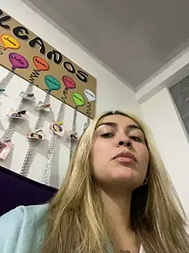 Snapshot of emma_oxford chatting on 02/21/25, 08:16 emma oxford online show from 02/21/25, 08:16