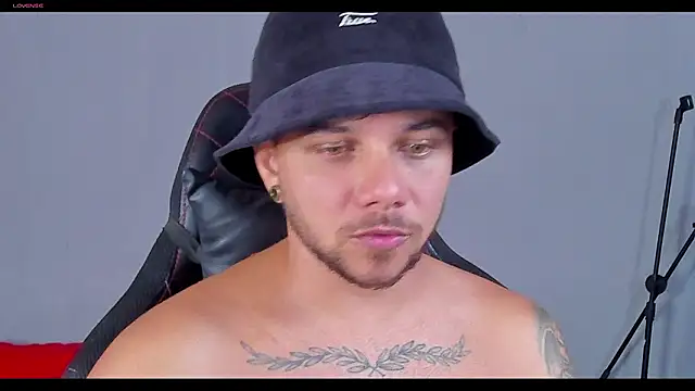 Snapshot of kenintoro chatting on 02/02/26, 06:18 kenintoro online show from 02/02/26, 06:18