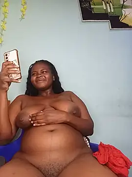 Snapshot of freaky_belle chatting on 06/27/26, 12:49 freaky belle online show from 06/27/26, 12:49