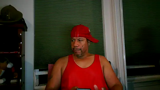 Snapshot of pimpdaddy4ever chatting on 12/14/25, 01:56 pimpdaddy4ever online show from 12/14/25, 01:56