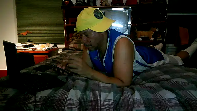 Snapshot of pimpdaddy4ever chatting on 11/28/25, 01:06 pimpdaddy4ever online show from 11/28/25, 01:06