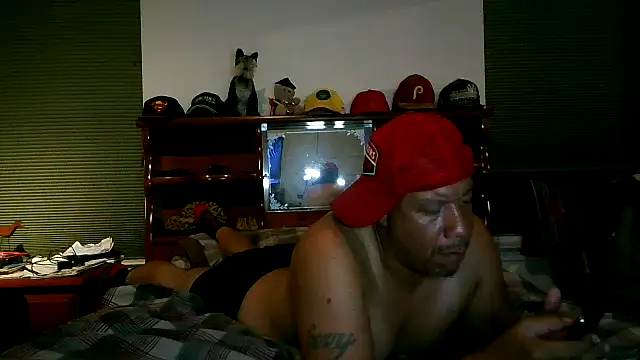 Snapshot of pimpdaddy4ever chatting on 10/17/25, 12:25 pimpdaddy4ever online show from 10/17/25, 12:25