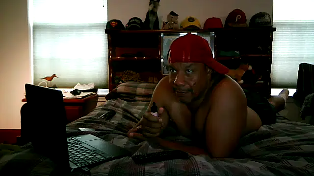 Snapshot of pimpdaddy4ever chatting on 09/30/25, 04:24 pimpdaddy4ever online show from 09/30/25, 04:24