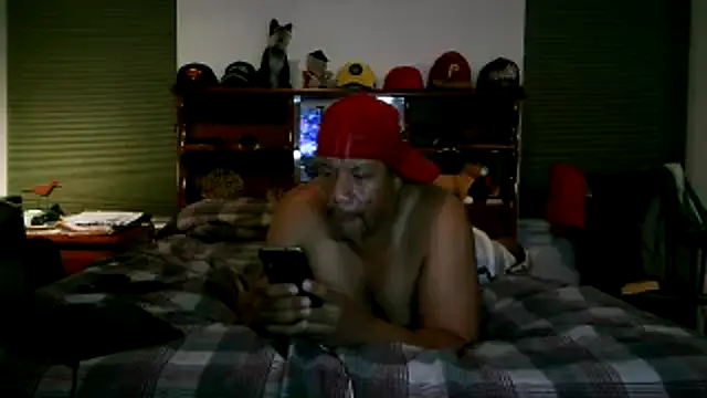 Snapshot of pimpdaddy4ever chatting on 10/23/25, 04:00 pimpdaddy4ever online show from 10/23/25, 04:00