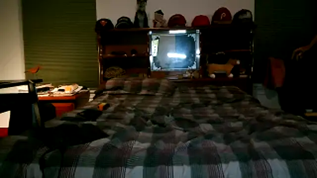 Snapshot of pimpdaddy4ever chatting on 11/20/25, 04:24 pimpdaddy4ever online show from 11/20/25, 04:24