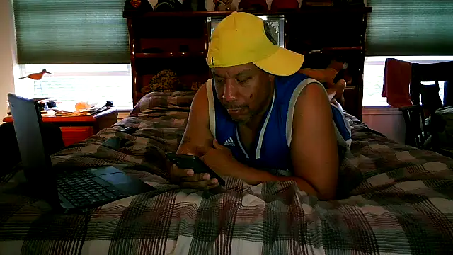 Snapshot of pimpdaddy4ever chatting on 11/28/25, 05:02 pimpdaddy4ever online show from 11/28/25, 05:02