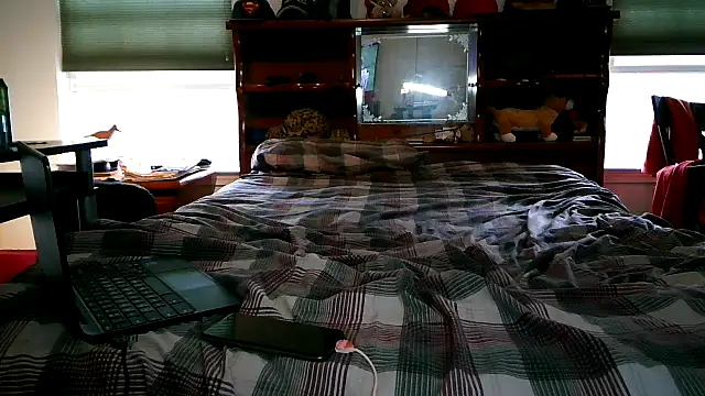 Snapshot of pimpdaddy4ever chatting on 10/26/25, 05:46 pimpdaddy4ever online show from 10/26/25, 05:46