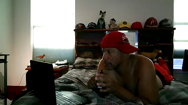 Snapshot of pimpdaddy4ever chatting on 10/16/25, 12:24 pimpdaddy4ever online show from 10/16/25, 12:24