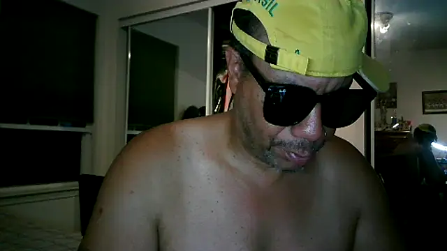 Snapshot of pimpdaddy4ever chatting on 06/11/26, 05:04 pimpdaddy4ever online show from 06/11/26, 05:04