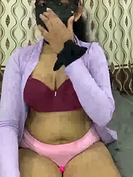 little shadow online show from 11/28/25, 06:19