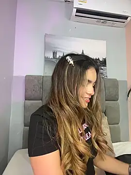 Snapshot of selene_tylor_ chatting on 07/19/26, 08:27 selene tylor online show from 07/19/26, 08:27