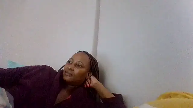 BabeAssXX online show from 04/18/26, 07:54