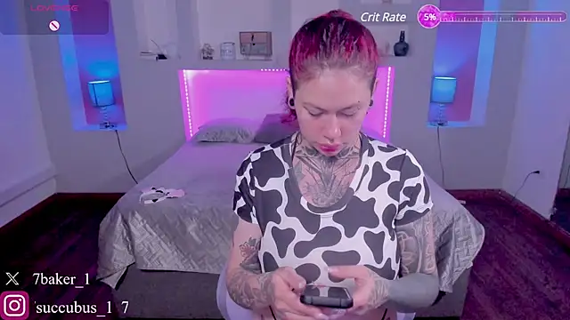 Snapshot of ViolettaBaker_ chatting on 03/13/25, 07:39 ViolettaBaker online show from 03/13/25, 07:39