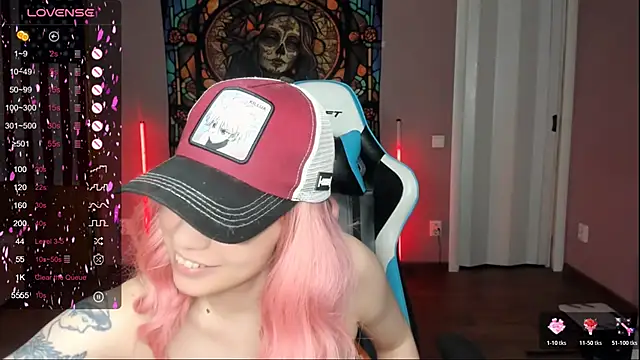 Snapshot of Project_hisoka chatting on 10/29/25, 04:17 Project hisoka online show from 10/29/25, 04:17