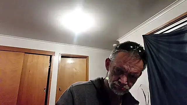 Snapshot of TooFknHorny7676@xh chatting on 05/11/26, 03:29 TooFknHorny7676xh online show from 05/11/26, 03:29