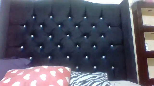 Jennxdolls online show from 03/08/25, 01:36