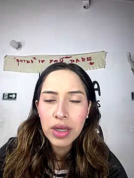 Snapshot of little-Emma chatting on 10/08/25, 02:57 little-Emma online show from 10/08/25, 02:57