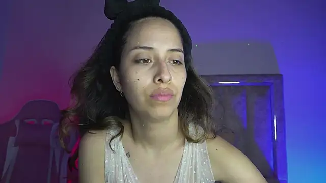 little-Emma online show from 02/19/26, 03:47