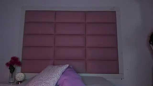 little-Emma online show from 01/07/26, 03:11