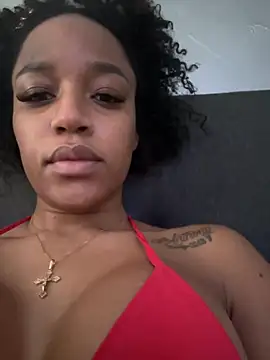 Snapshot of Black_Dolll chatting on 03/15/25, 10:03 Black Dolll online show from 03/15/25, 10:03