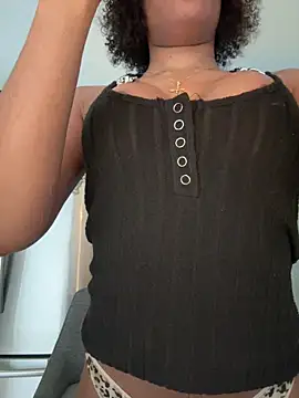 Snapshot of Black_Dolll chatting on 03/05/25, 07:05 Black Dolll online show from 03/05/25, 07:05