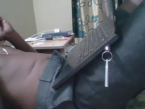 Snapshot of bas1cooks chatting on 10/11/25, 05:14 bas1cooks online show from 10/11/25, 05:14