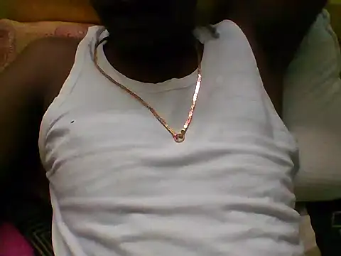 Snapshot of bas1cooks chatting on 12/22/25, 04:18 bas1cooks online show from 12/22/25, 04:18