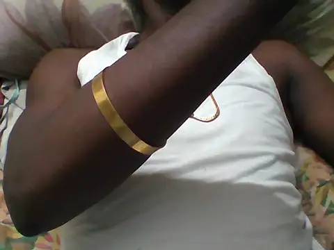 Snapshot of bas1cooks chatting on 09/20/25, 03:39 bas1cooks online show from 09/20/25, 03:39