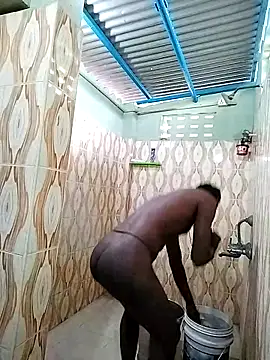 Snapshot of bas1cooks chatting on 12/21/25, 04:14 bas1cooks online show from 12/21/25, 04:14