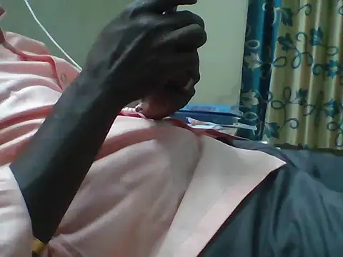 Snapshot of bas1cooks chatting on 01/15/26, 03:15 bas1cooks online show from 01/15/26, 03:15