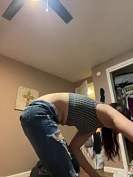 emilysue1 online show from 10/11/25, 04:24