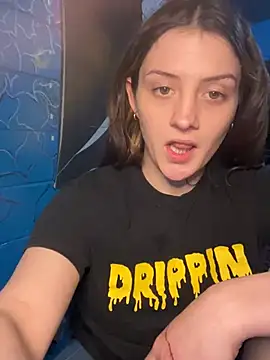 emilysue1 online show from 02/22/25, 11:13