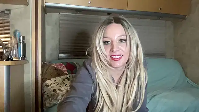 MonroeLoves online show from 12/15/25, 05:02