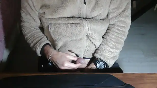 Adri gard online show from 12/15/25, 09:09