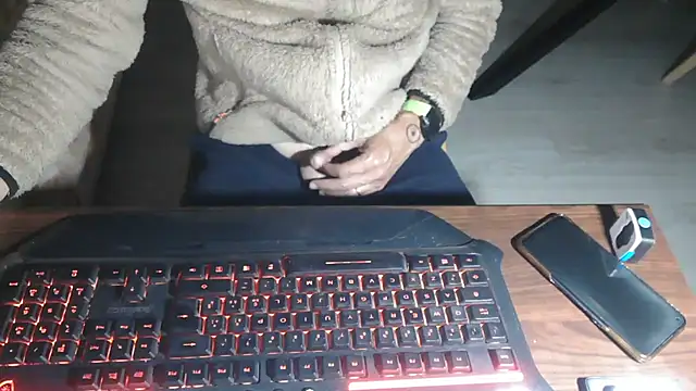 Snapshot of Adri_gard chatting on 05/04/26, 08:33 Adri gard online show from 05/04/26, 08:33
