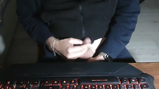 Adri gard online show from 11/19/25, 09:26