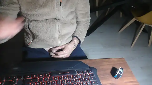 Adri gard online show from 03/26/26, 09:35