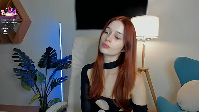 Viola  moon online show from 10/22/25, 12:04