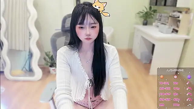 Nery Asian online show from 05/17/26, 01:33