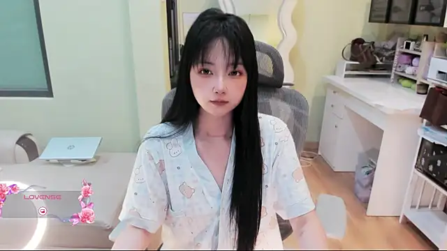 Nery Asian online show from 07/15/26, 02:35