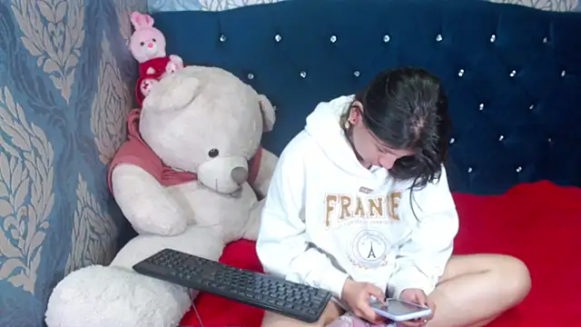 Lilyevansx online show from 03/11/25, 12:50