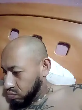 pineda1689 online show from 12/04/24, 04:21