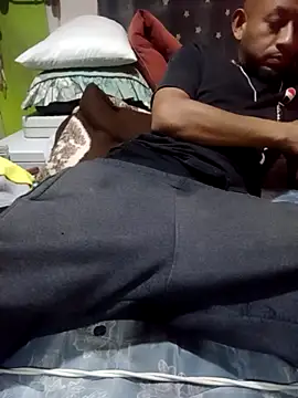 pineda1689 online show from 02/26/25, 10:04